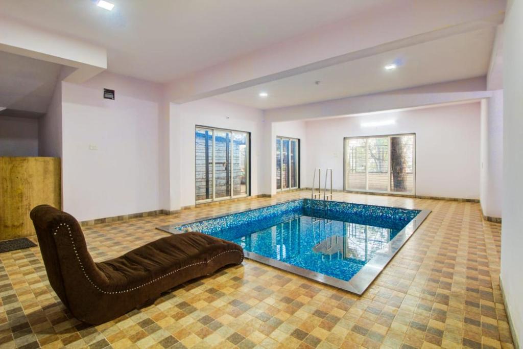 4BHK Non-AC ( mountain view) (Bungalow No - # 4c)