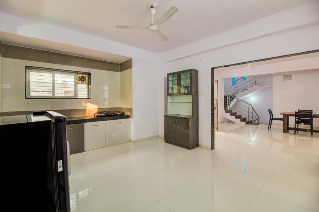 4BHK Non-AC ( mountain view) (Bungalow No - # 4c)