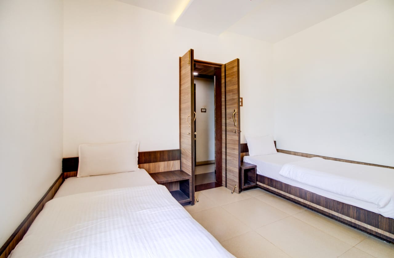 8 BHK - Mountain View ( No - 8)