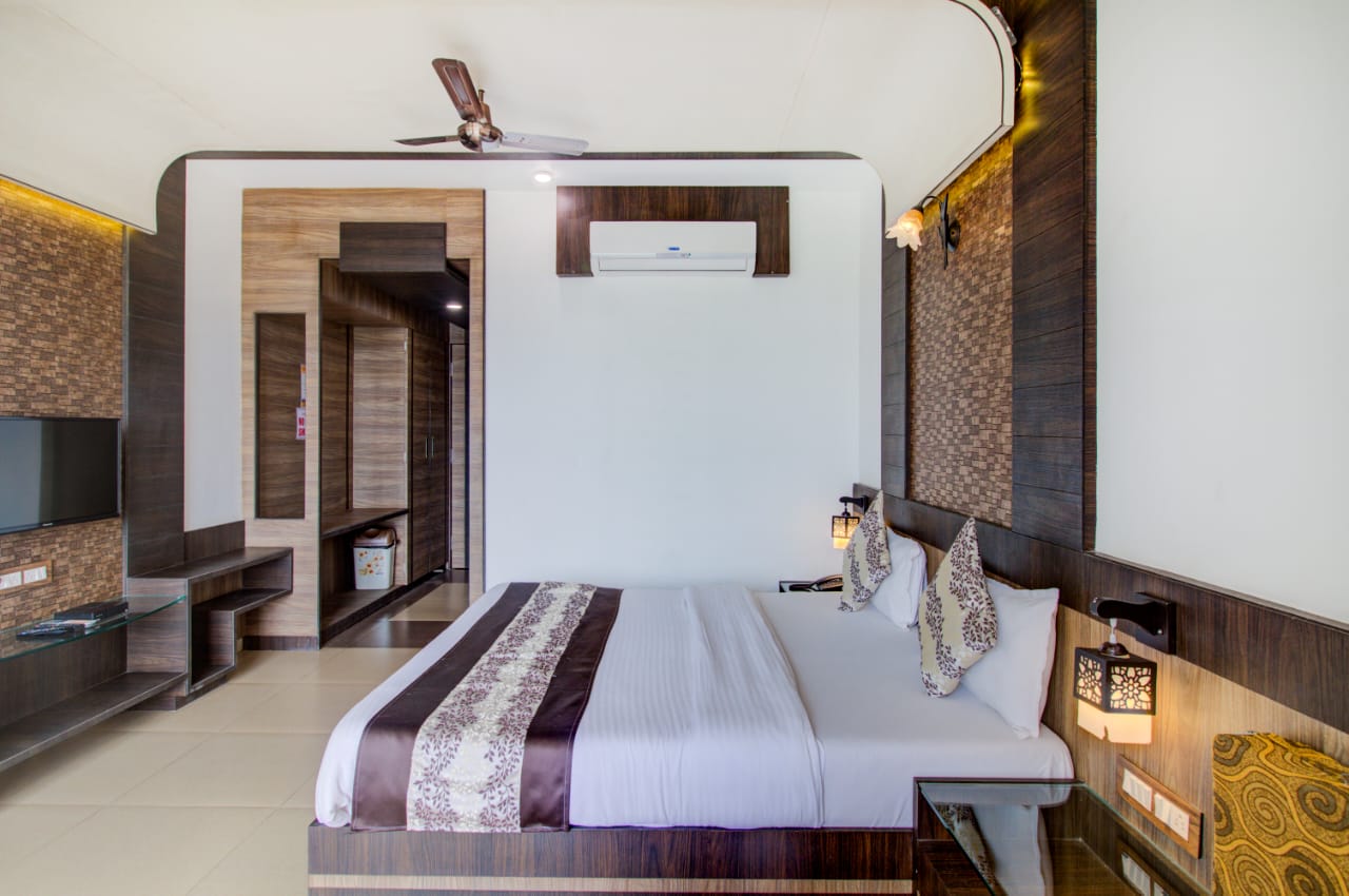 8 BHK - Mountain View ( No - 8)