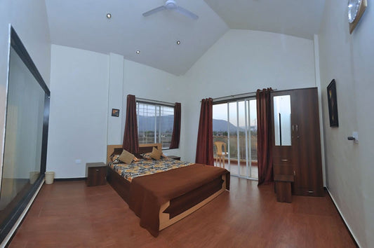 Lonavla: 3BHK Bungalow, Hill view (Prop.id #269723)