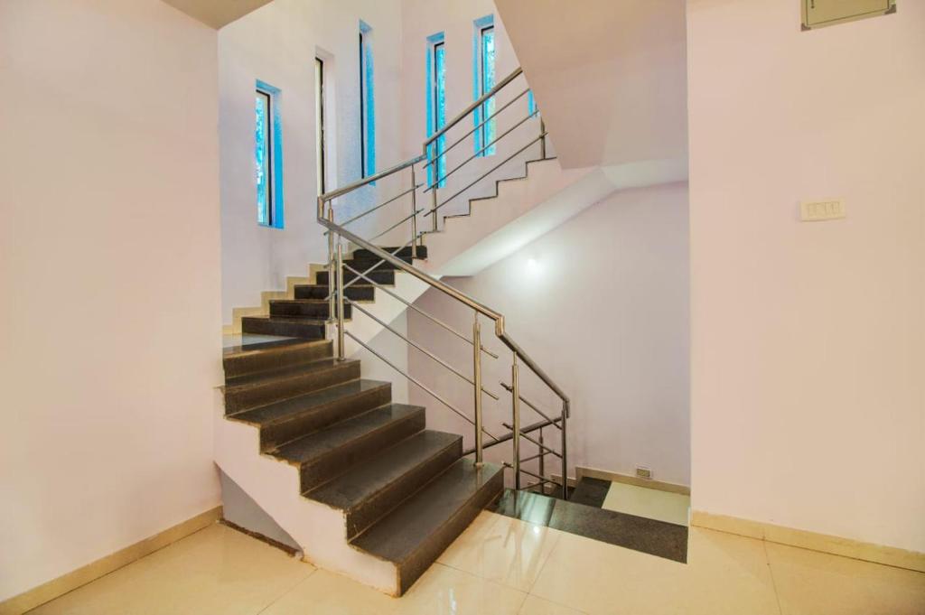 4BHK Non-AC  ( mountain view) (Bungalow No -  # 4c)