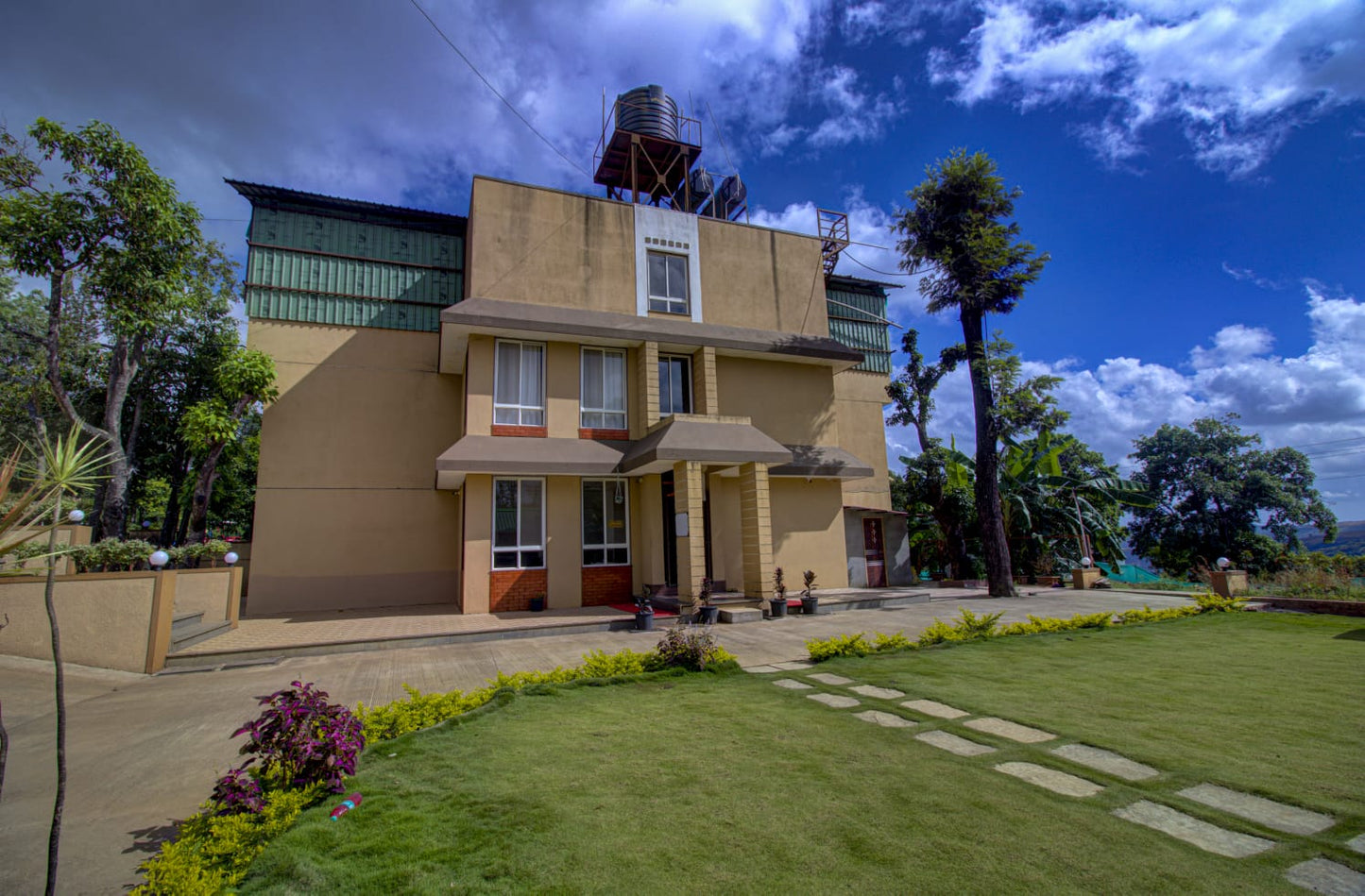 8 BHK  AC Bungalow with swimming pool (Mountain  View ) (Bungalow No -  # 8)