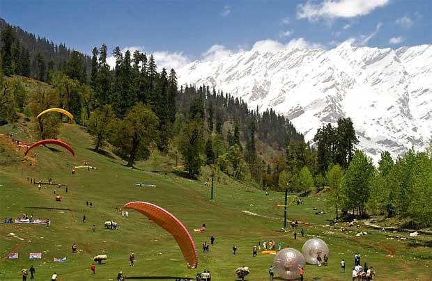 Shimla-Manali Honeymoon special (Leisurely 6N/7D): Stay in 3 Star Hotel, Shimla-Manali sightseeing by private vehicle & More!