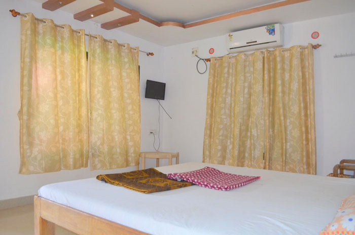 Scuba Diving At Tarkarli : 1 Night Stay in AC Room, Scuba Diving & MORE!