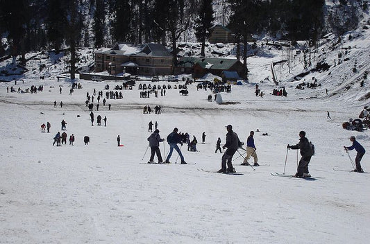 Shimla-Manali Honeymoon special (Leisurely 6N/7D): Stay in 3 Star Hotel, Shimla-Manali sightseeing by private vehicle & More!