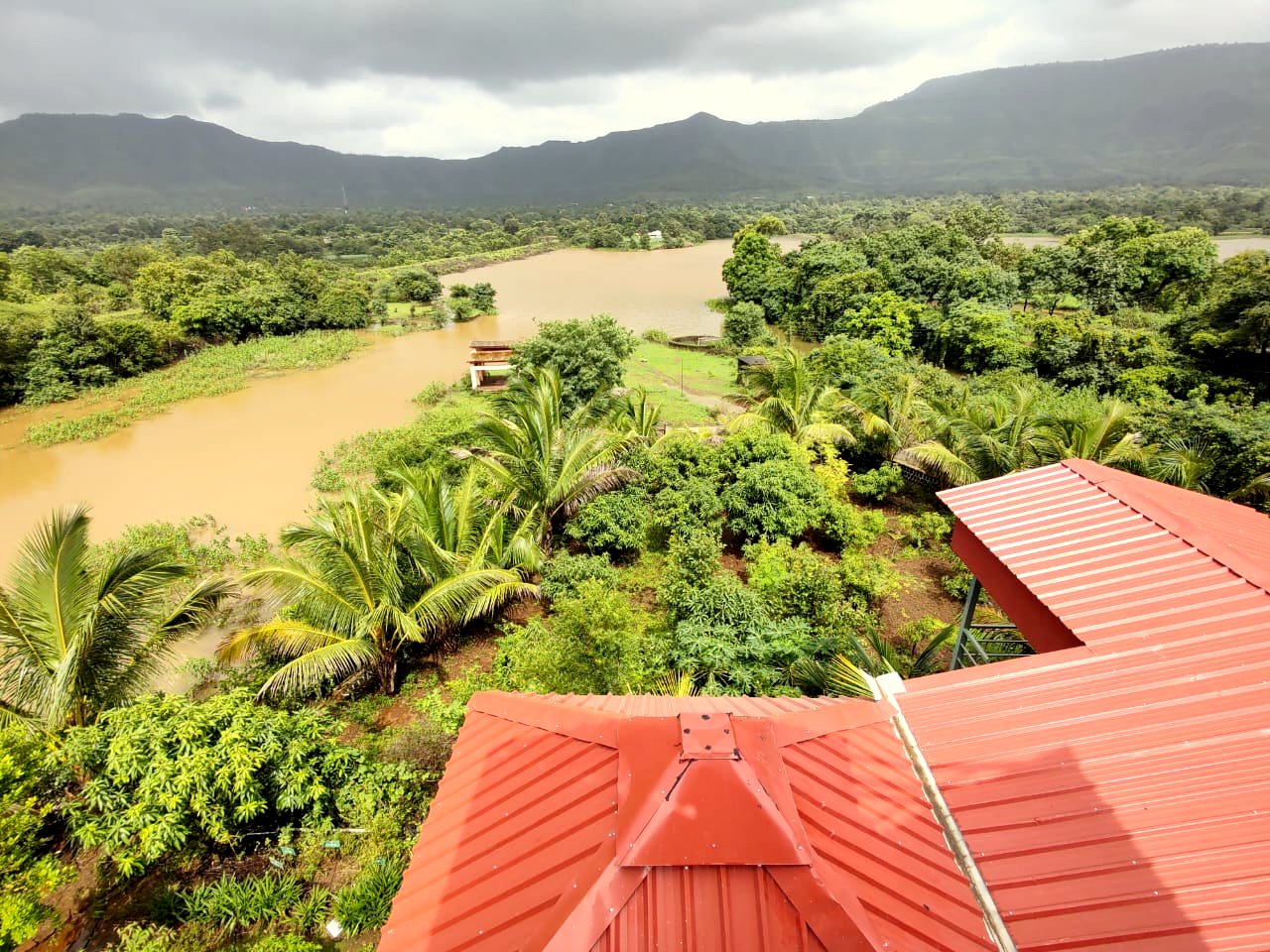 Mhakoshi (Bhor)- Backwater view resort with private water fall, Stay & 100 + Exclusive Plants