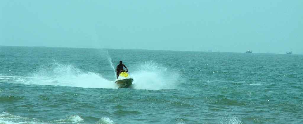 Murud Beach (Alibaug) : Stay in AC Deluxe Room, Jet Ski Ride, Bumper Ride, Banana Ride, Welcome drink, Breakfast & MORE!