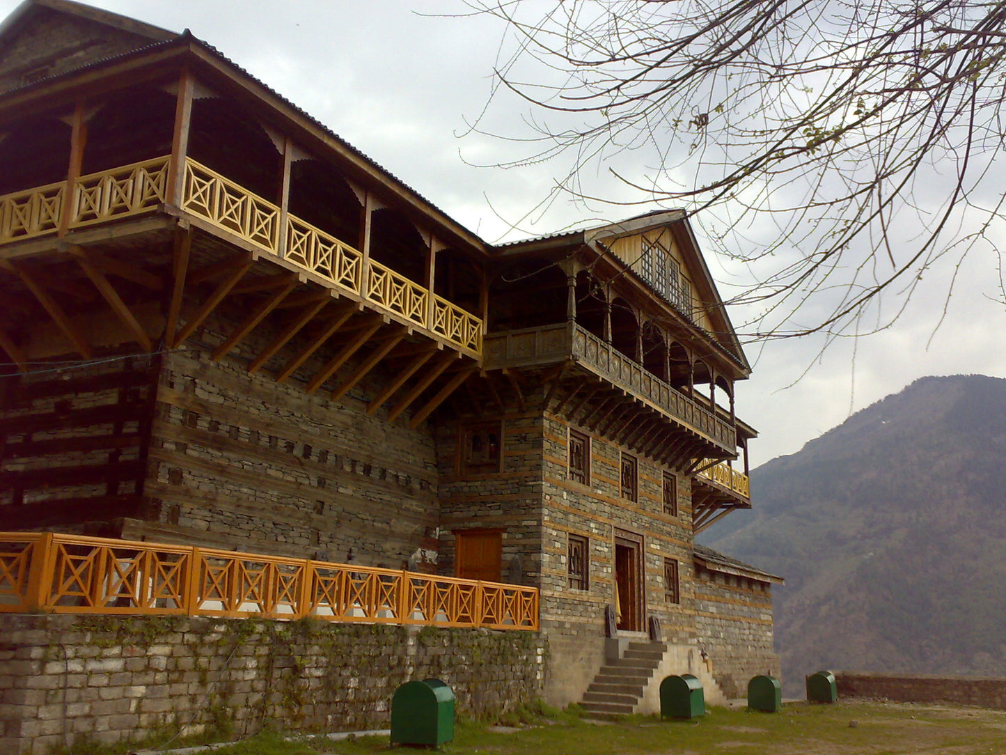 Kullu-Manali Honeymoon Special (Leisurely 4N/5D) (Delhi to Delhi): Stay in 3 Star Hotel, Sightseeing by Pvt. Car & More!