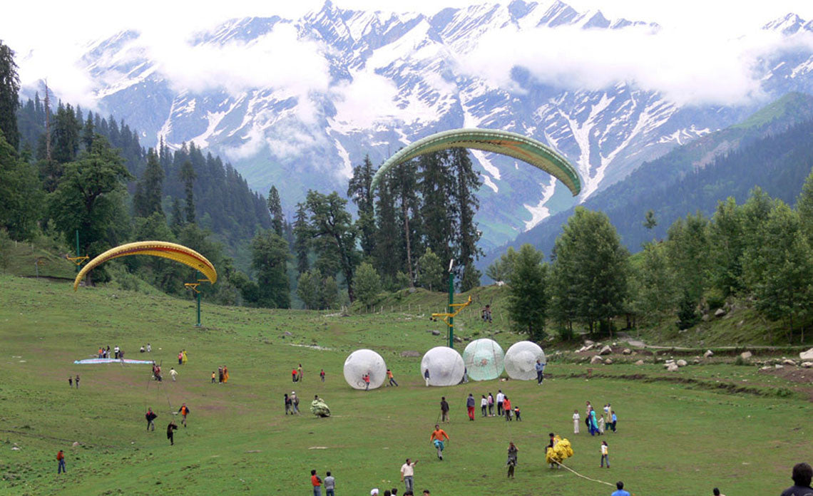 Kullu-Manali Honeymoon Special (Leisurely 4N/5D) (Delhi to Delhi): Stay in 3 Star Hotel, Sightseeing by Pvt. Car & More!